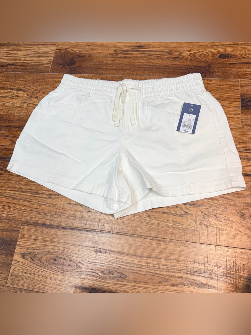 Universal Thread Cream Elastic-Waist Drawstring Athletic Shorts